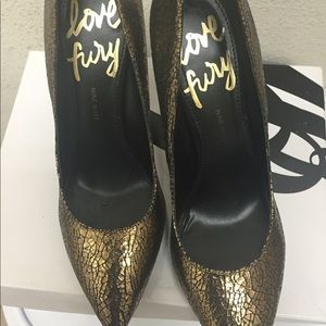 Nine West Gold shoe